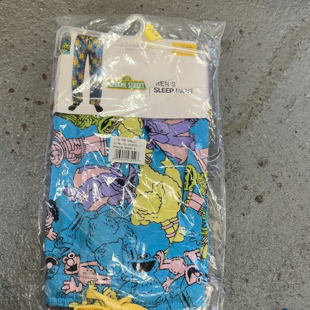 NWT mens large Sesame Street Colorful Character Lounge Pants